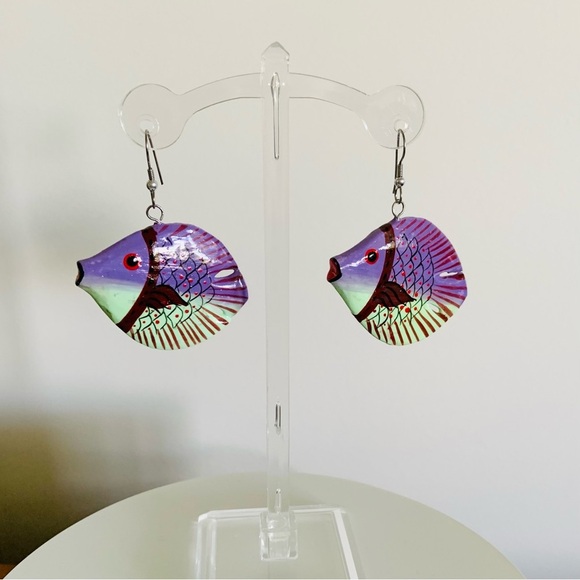 🛍️🛍️ Hand painted tropical fish earrings - Picture 2 of 4